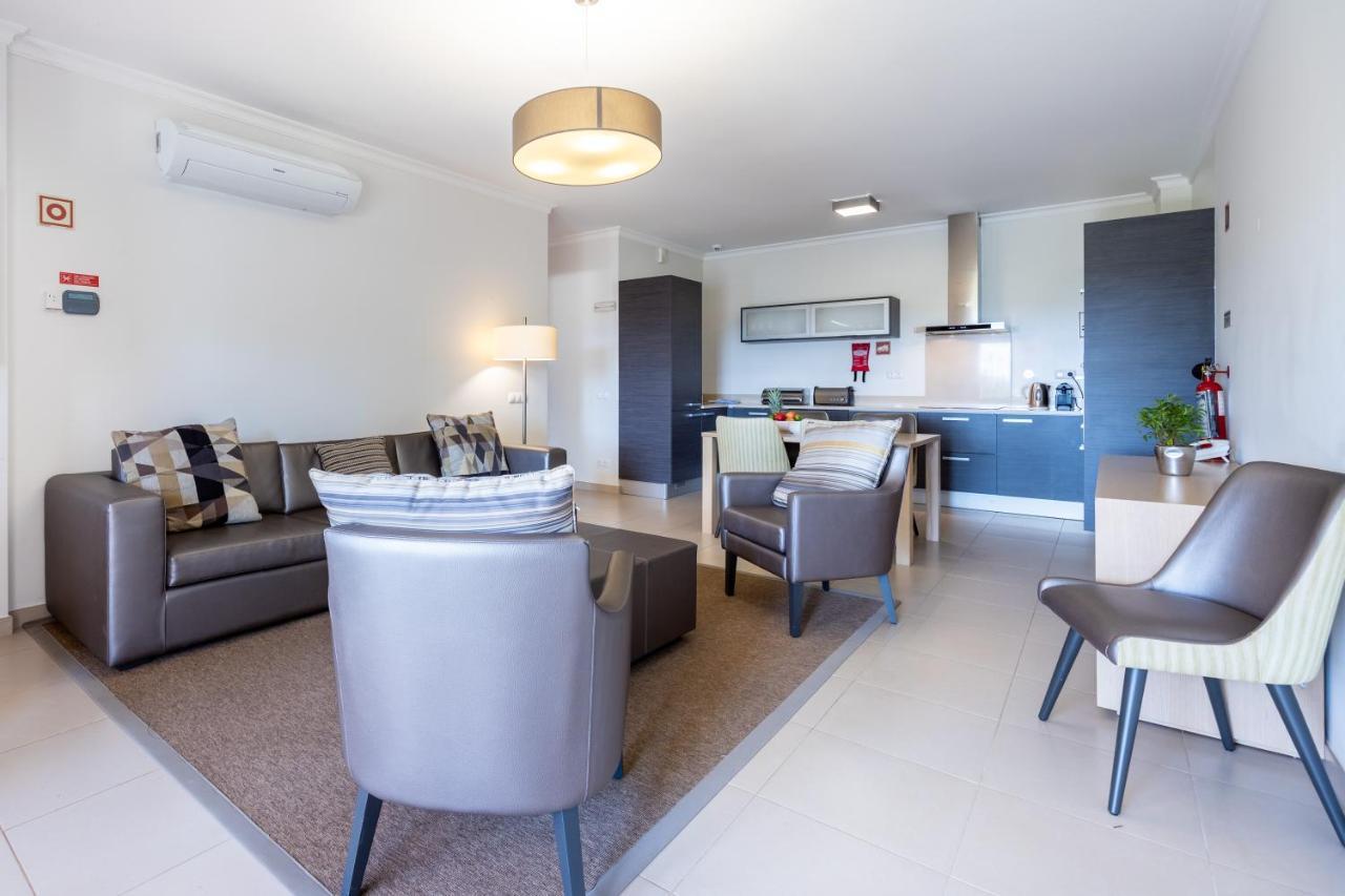 Casa Boa Ideia Apartment Mexilhoeira Grande Bagian luar foto